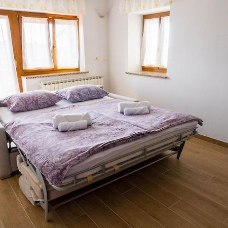 Apartma Tri Oljke Dobrovo Exterior foto